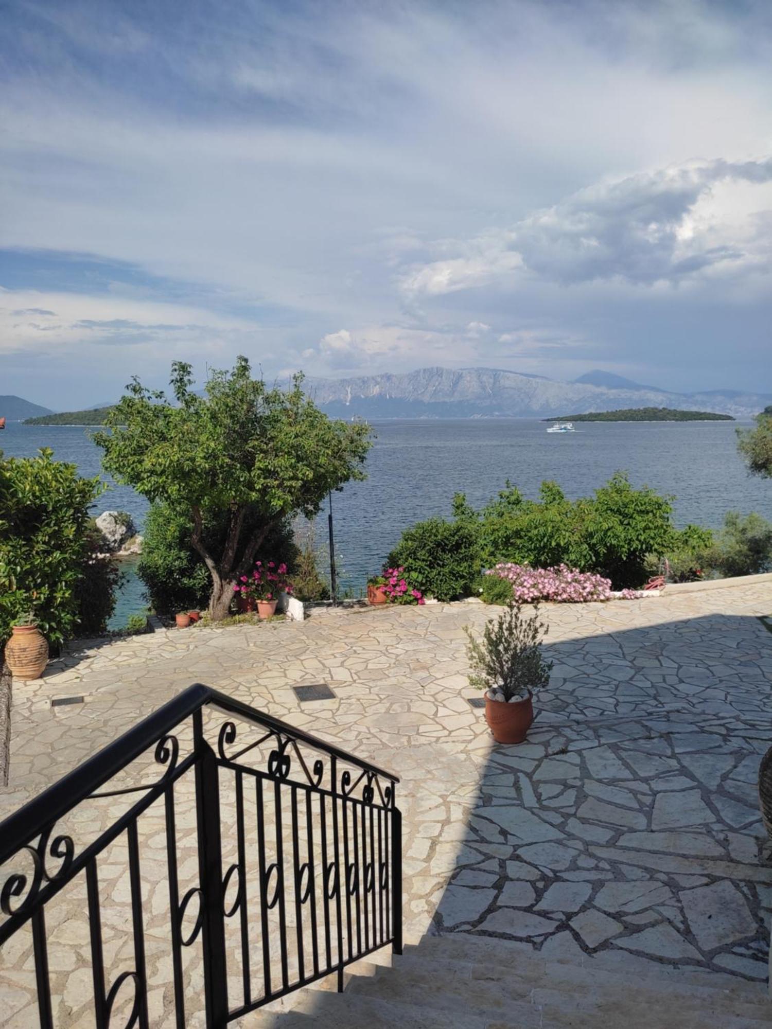 Korakias Seaview Yénion Exterior foto